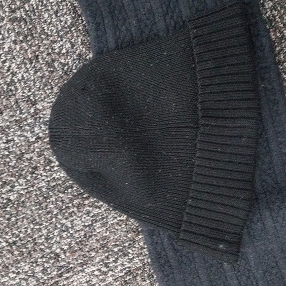 Armani Exchange beanie and scarf 🧣 combo - Picture 5 of 7